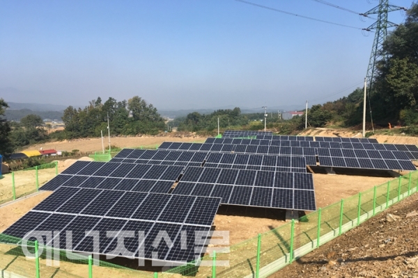 해줌이 설치한 충북 괴산의 100kWp급 태양광 발전소 전경.