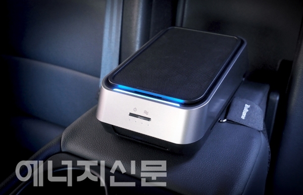 ▲ 불스원의 고성능 차량용 공기청정기 '에어테라피 스마트액션'