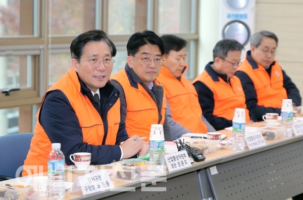 ▲ 성윤모 산업부 장관이 도시가스 업계와 간담회를 갖고 있다.