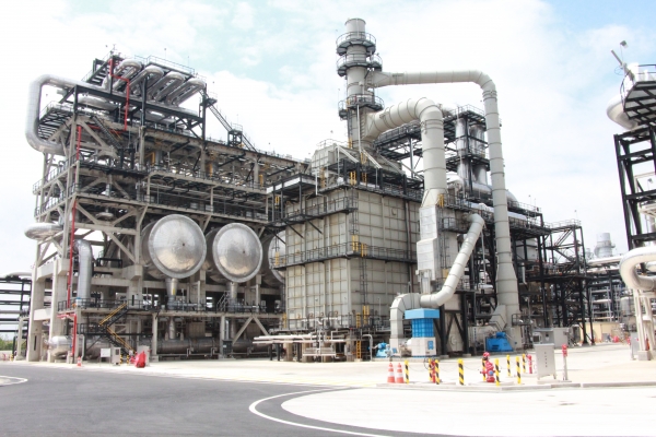 ▲ SK가스는 사우디 석유화학기업인 APC사와 합작투자회사(JV)를 설립, 18억달러 규모의 프로필렌‧폴리프로필렌(PDH/PP) 생산공장을 건설하기로 했다. 사진 SK어드밴스드 PDH 반응기.