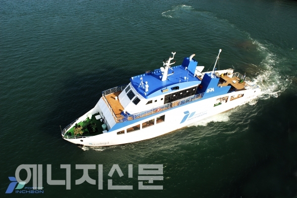 ▲ 아시아 최초 LNG 연료추진 친환경선박 '에코누리호'