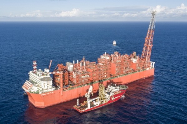 ▲ 한국가스공사는 13일 모잠비크 Area4 광구의 최초 상업화 프로젝트인 ‘코랄 사우스(Coral South)’ 사업에서 첫 LNG 생산 및 선적을 완료했다.