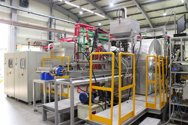 ▲플라즈마 폐기물 가스화 실험로.