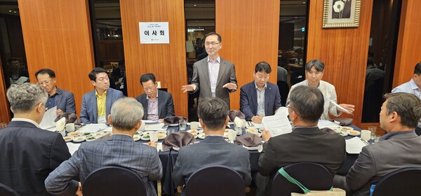 ▲ 21일 열린 이사회에서는 11월 26~28일 여수엑스포컨벤션센터에서 2025년 가을 학술대회를 개최키로 결정했다.