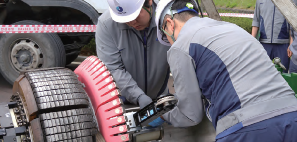 ▲ PIG를 가스가 흐르는 배관에 투입해 공급 중단없이 배관내부를 검사하는 ILI 피깅 기술을 시행하고 있다.