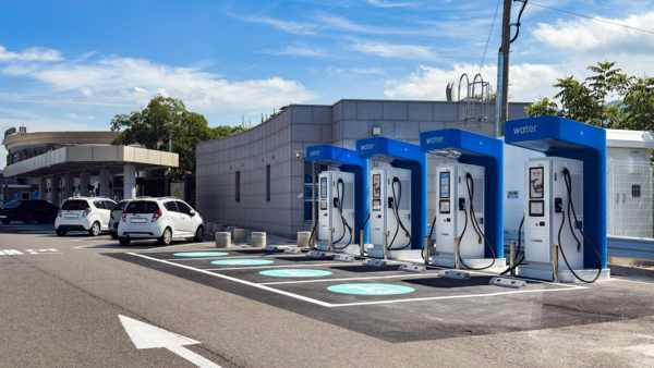 ▲ 김해금관 가야휴게소 내 급속충전기 '워터'