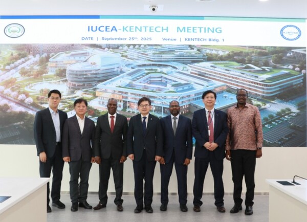 ▲양 기관 주요 관계자들이 기념촬영을 하고 잇