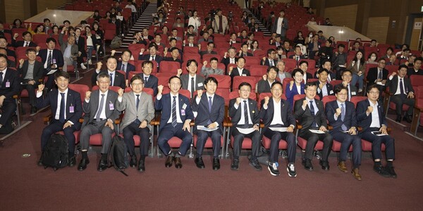 ▲행사에 참석한 국회의원들.