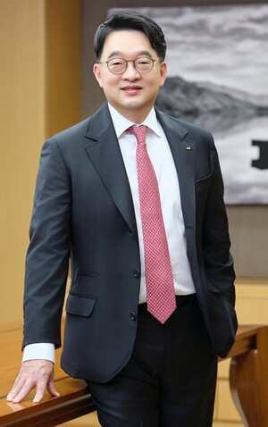 ▲ 이우현 OCI홀딩스 회장.