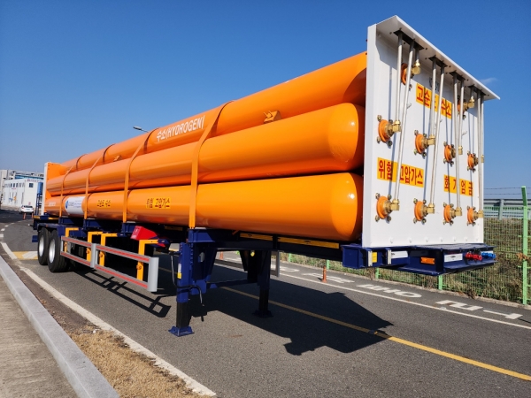 ▲ 수소충전소에 수소를 공급하는 유통사와 수소충전소 사업자간 수소계량방법이 달라 계량 차이가 발생하는 등 수소계량 이슈가 발생했다.(사진은 수소를 운송하기 위한 수소튜브트레일러. 본 기사와 상관없음)