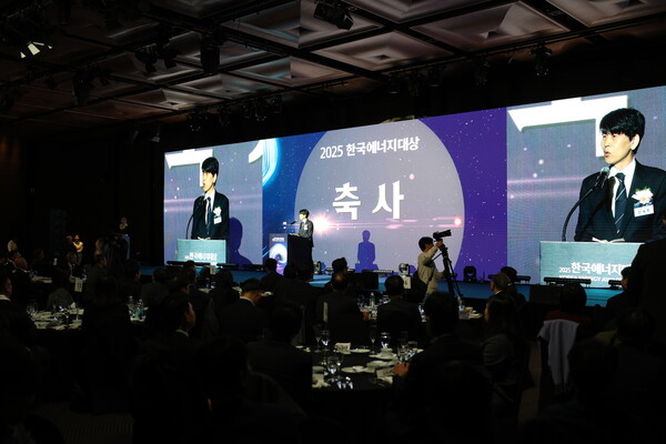 ▲안세창 기후에너지환경부 기후에너지정책실장이 축사를 진행하고 있다.