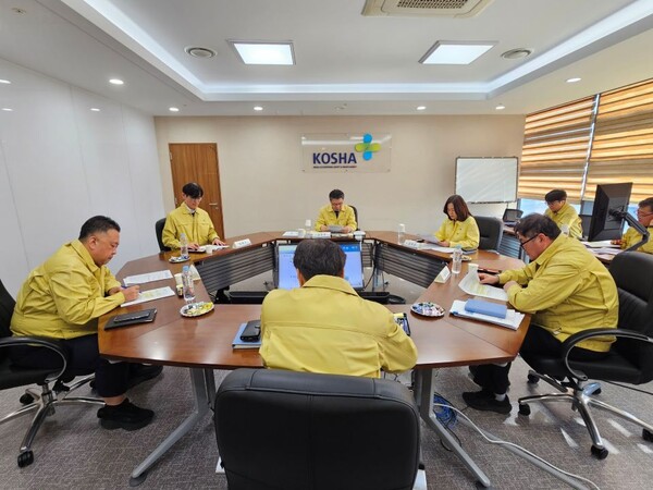 ▲ 김현중 안전보건공단 이사장이 사업장 재난대응체계를 점검하기 위해 ‘2025년 재난대비 상시훈련’을 주관하고 있다.