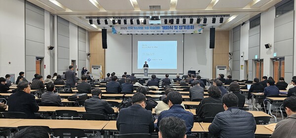 ▲ 한국가스학회 정기총회에서 채충근(미래기준연구소 대표) 수석부회장을 차기 제16대 회장으로 , 신동일 명지대학교 교수를 제 16대 수석부회장으로 선임했다.