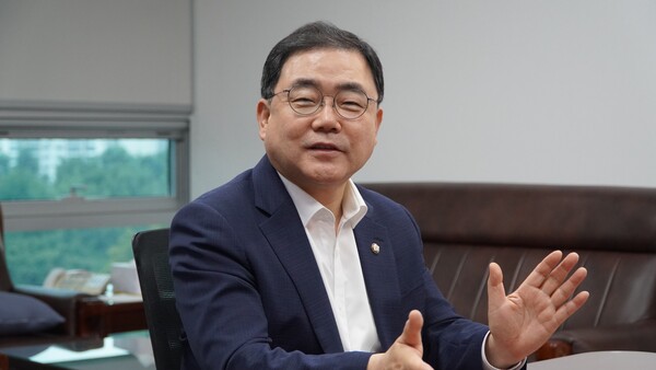 ▲ 허성무 국회의원(더불어민주당).