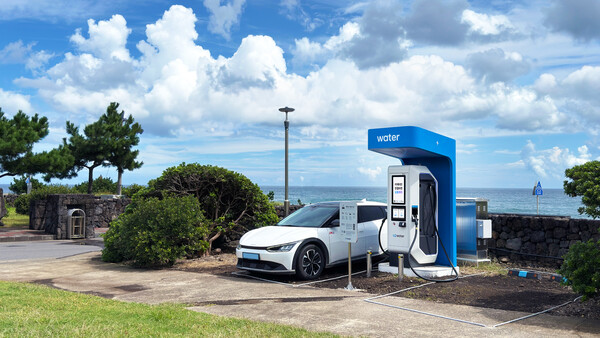 ▲&nbsp;제주 제주시 구좌읍 소재 워터 제주해양수산연구원 수산종자연구센터 전기차충전소 전경(사진제공: 워터).