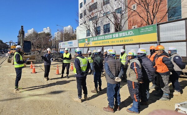 ▲해양에너지는 28일 광주 도시철도 2호선 9공구 건설공사 현장에서 현장 응급조치 비상훈련을 실시했다.