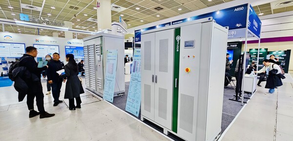 ▲ 지필로스가 4일 일렉스 코리아 2026에 참가. 전력변환시스템 신기술을 선보였다. 