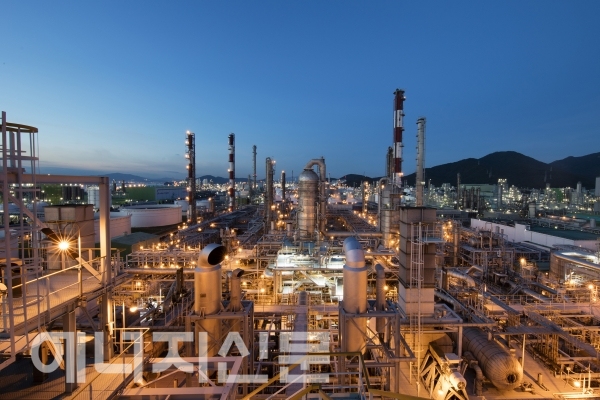 ▲ 롯데케미칼 여수공장.