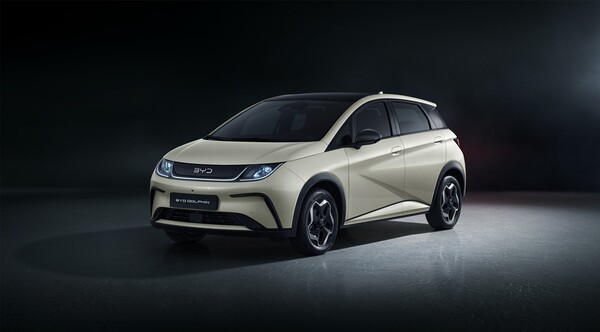 ▲ BYD, 소형 전기해치백 돌핀.