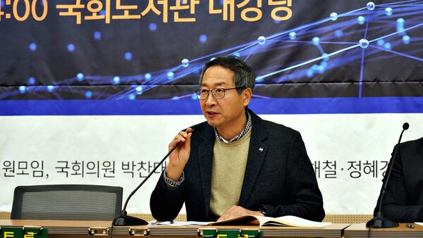 ▲남태섭 전력연맹 수석부위원장이 발언을 하고 있다.