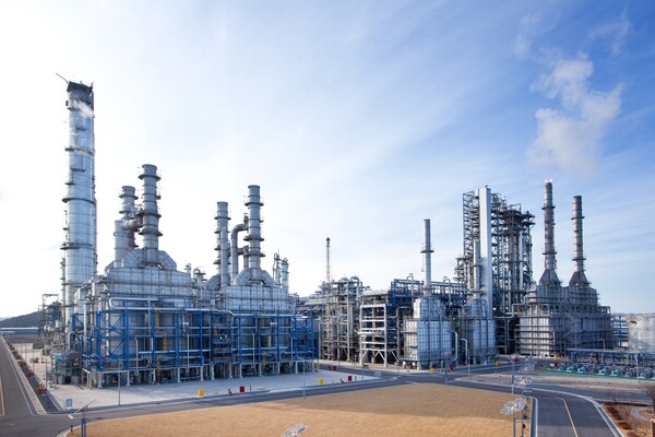 ▲ 한화토탈에너지스의 대산공장 전경.