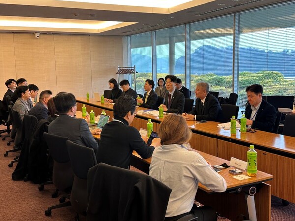 ▲ 충북TP가 일본 바이오 산학연과의 전략적 협력을 통해 세포‧유전자 치료제 분야 글로벌 경쟁력 확보를 위한 간담회를 갖고 있다.