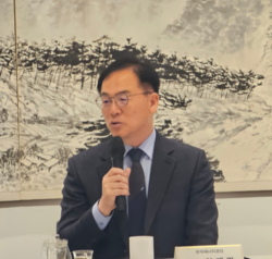 ▲ 최재관 이사장이 협의회 구성에 대한 의견을 말하고 있다.