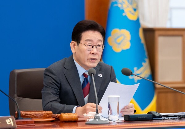 ▲ 이재명 대통령이 5일 청와대에서 제8회 임시 국무회의를 주재하고 있다.