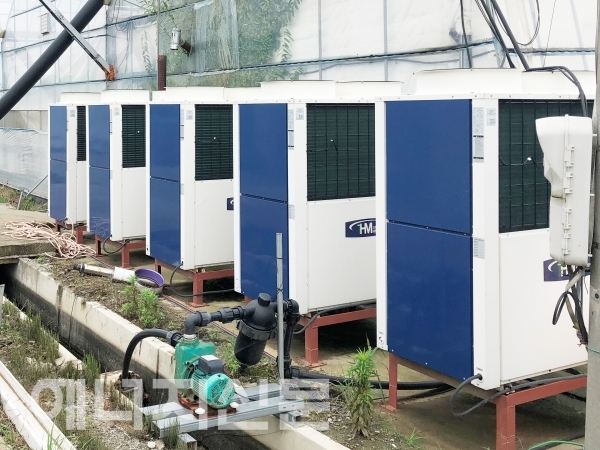 ▲ 시설농가에 설치된 공기열히트펌프.