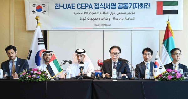 ▲ 한-UAE 포괄적경제동반자협정(CEPA)이 오는 5월 1일 발효를 앞두고 정부가 한-UAE CEPA 설명회를 열고, 우리 기업의 중동 진출을 위한 실무 중심 정보를 제공했다. 사진은 지난해 5월 한-UAE CEPA 정식 서명 관련 브리핑 모습. 