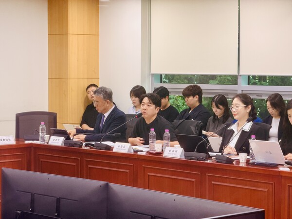 ▲ 김철중 미래에셋증권 전략산업팀장이 글로벌 배터리 시장이 전기차 중심에서 ESS, AI 데이터센터, 휴머노이드 로봇, 방산, 친환경 운송 분야로 확대되고 있다고 진단했다.