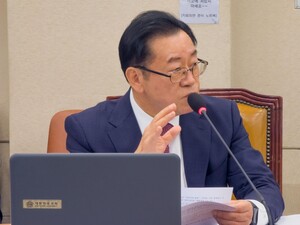 ▲국정감사에서 질의하는이종배 의원.