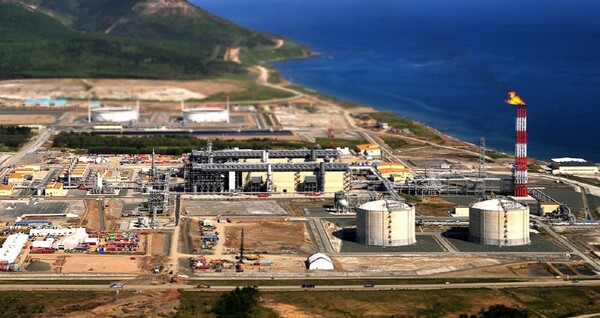 ▲ EU는 제21차 대러시아 제재 패키지에 한국의 러시아산 LNG 수입을 위한 예외 규정을 포함하면서 사할린Ⅱ 프로젝트를 통한 국내 LNG 도입에 숨통이 트이게 됐다.(사진은 사할린Ⅱ 프로젝트)