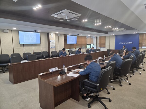 ▲ 임종석 한국가스기술공사 사장은 3일 본사 4층 영상회의실에서 제8회 '중대재해 예방을 위한 최고경영자 주관 안전실천 월간회의'를 열었다.