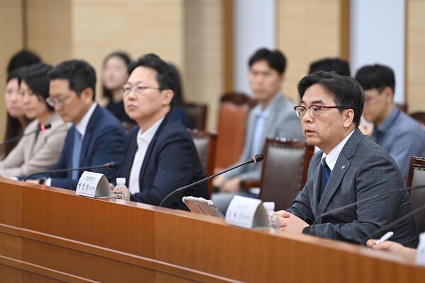 ▲ 박정성 산업통상부 통상교섭본부장은 26일 정부세종청사 산업부 대회의실에서 '제59차 통상추진위원회'를 주재하고, 인사말을 하고 있다.
