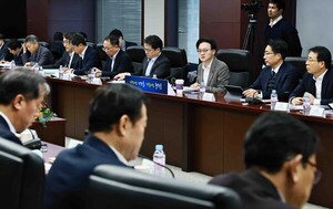 석유공사‧광해광업공단 등 업무보고..."경영효율화‧공급망 안정화" 적... - 뉴스 썸네일 이미지